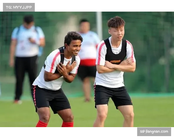 球迷的坚守——日本大阪赛区，波兰球迷远征军营造主场般氛围